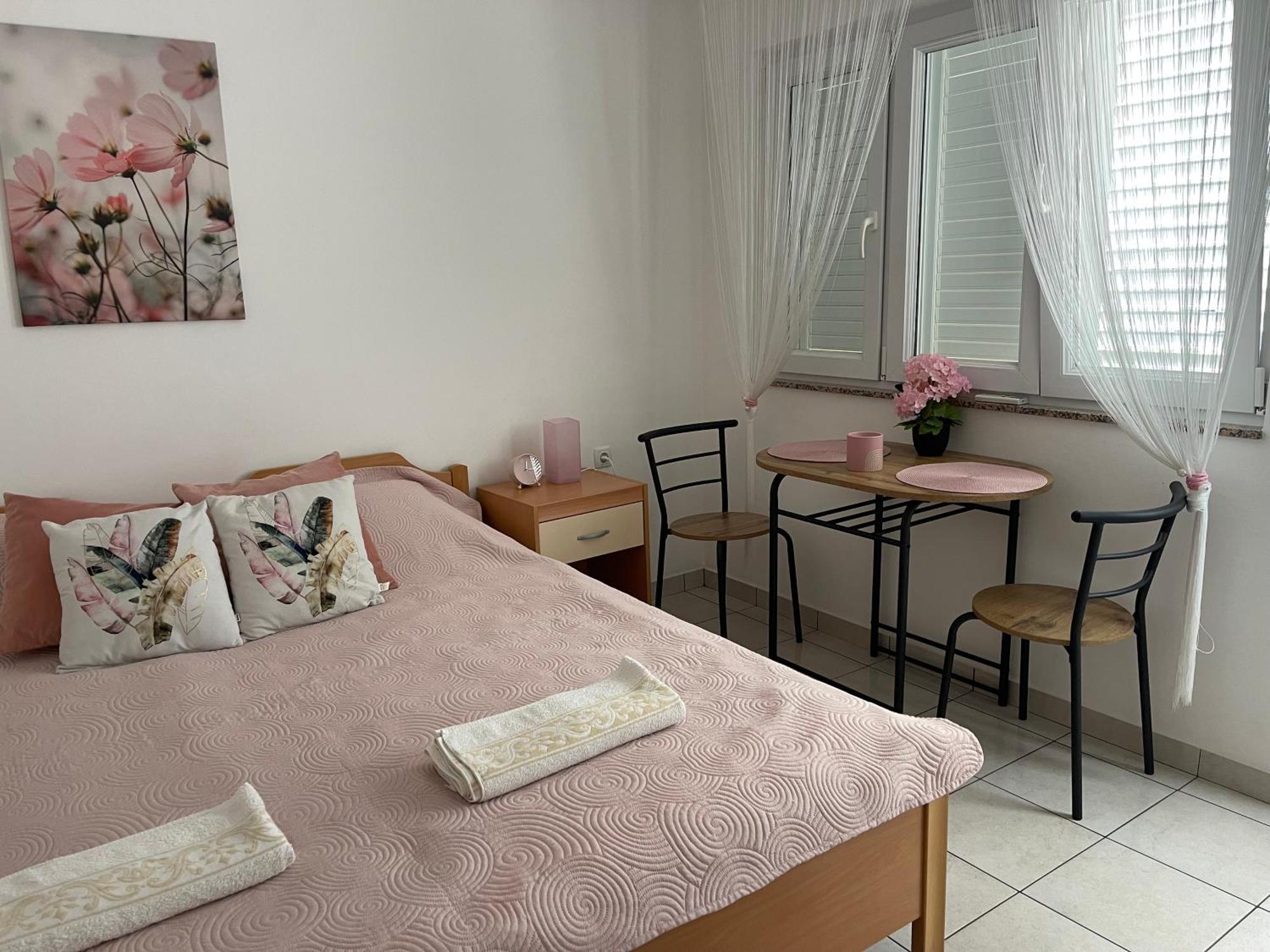 Rab Island Apartmets - Palit راب المظهر الخارجي الصورة