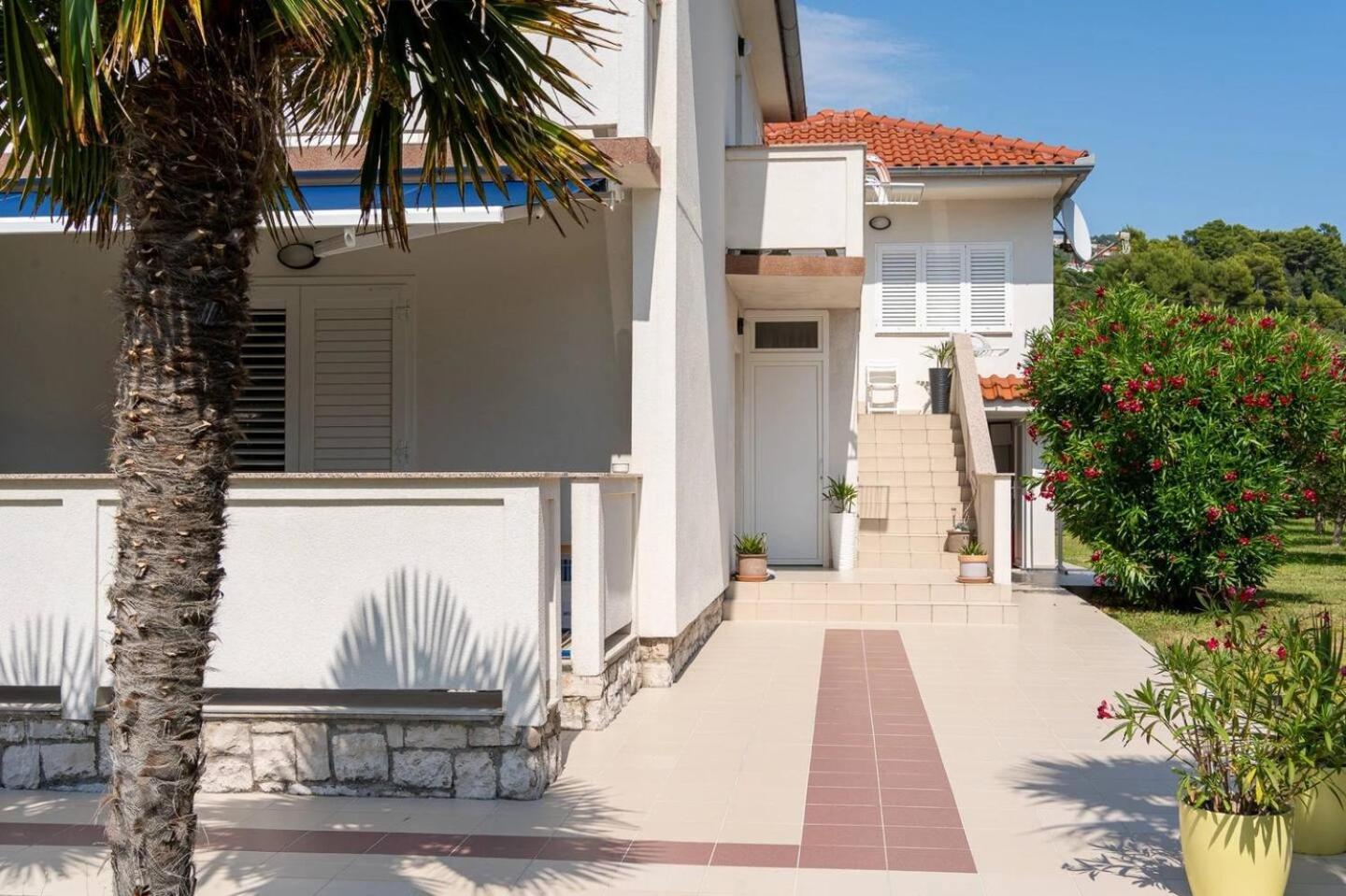 Rab Island Apartmets - Palit راب المظهر الخارجي الصورة